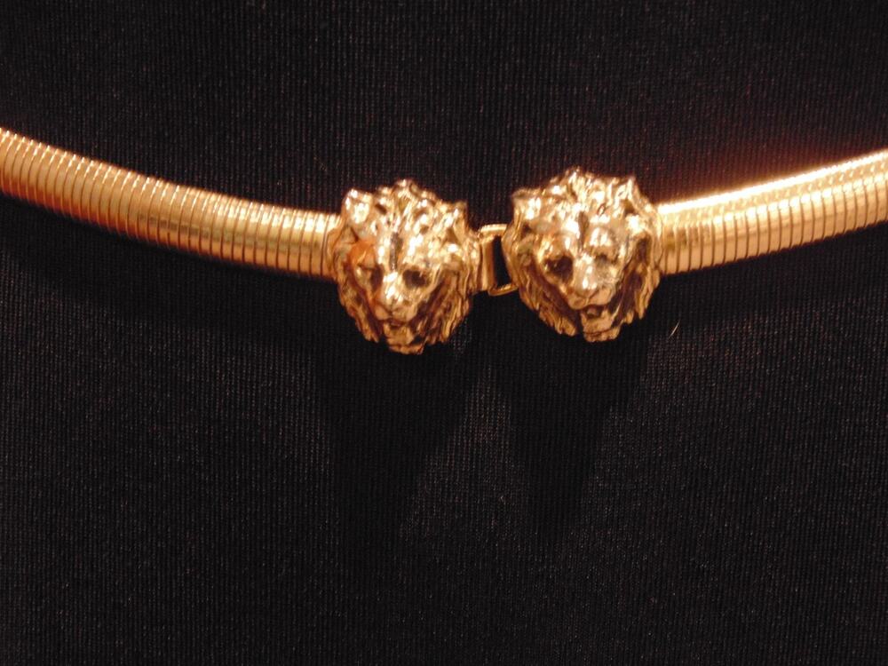 Vtg Anne Klein Slim Gold Metal Belt Lion Head Clasp Coil Stretch M 28-32 Signed